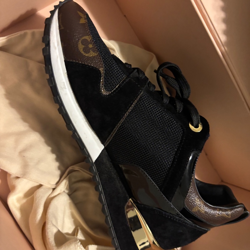 Louis Vuitton Run Away Sneaker - Picture 3 of 5